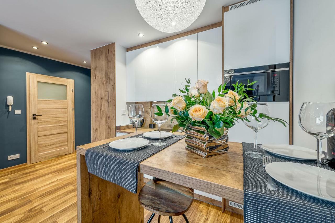 Apartament Merkury z parkingiem Torun Bagian luar foto