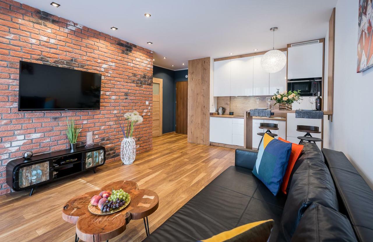 Apartament Merkury z parkingiem Torun Bagian luar foto